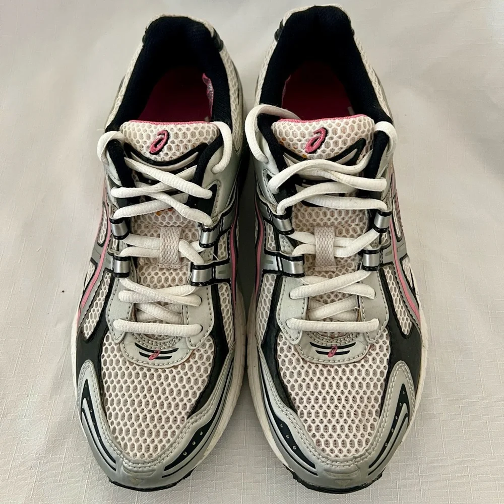 Asics~GT2100~Running/Gym Shoe - Picture 4 of 11